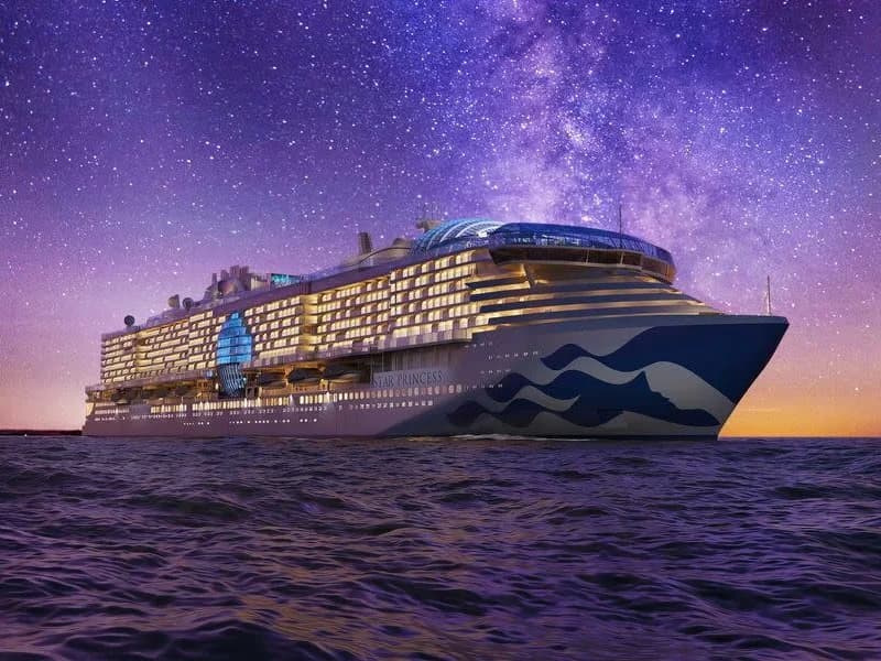 Star Princess unter einem violetten Sternenhimmel