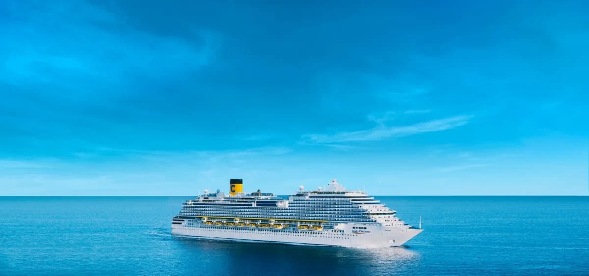 Costa Diadema von Costa Kreuzfahrten auf dem Meer