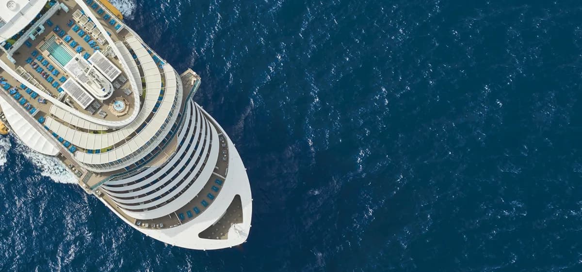 Costa Toscana von oben auf dem offenen Meer