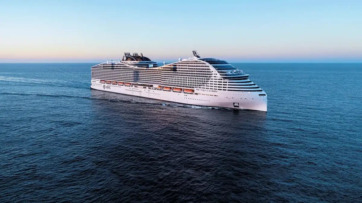 MSC World Europa auf See als Motiv für MSC Kreuzfahrten im Sommer 2027
