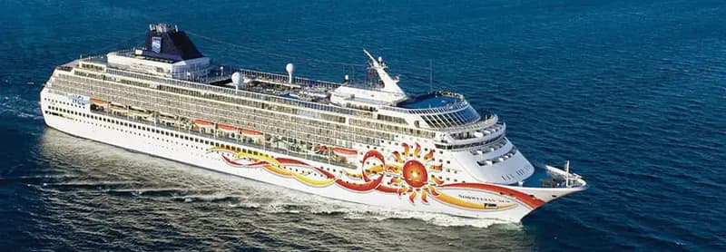 Norwegian Sky – Schiff und Atmosphäre