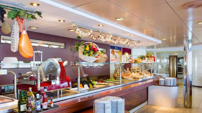 MSC Lirica: Buffet-Restaurant mit Feinkosttheke
