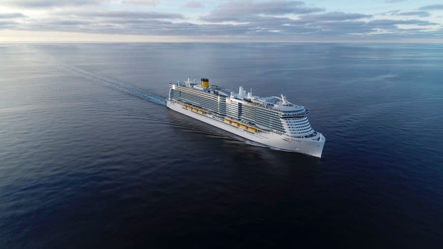 Costa Kreuzfahrtschiff im Hafen