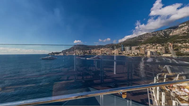 Mein Schiff 5 – Rezeption und Außendeck