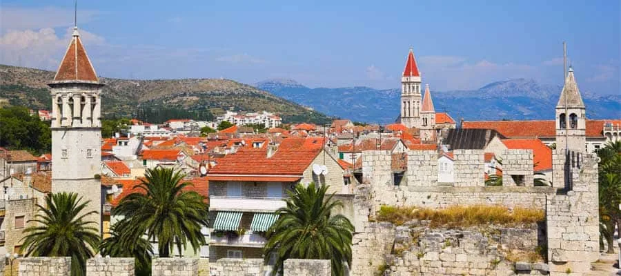 Uferpromenade und Altstadt von Split