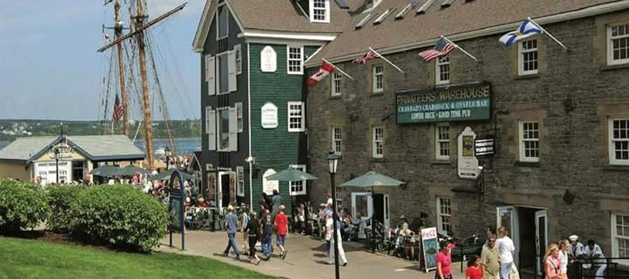 Hafenpromenade von Halifax in Nova Scotia