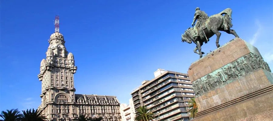 Altstadt und Promenade von Montevideo